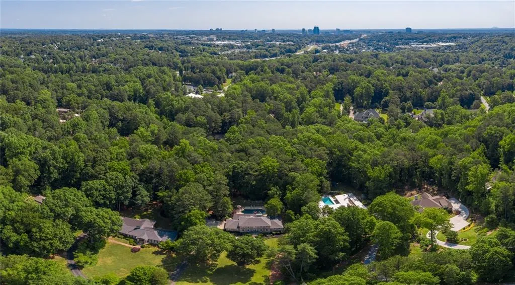 5655 Lake Island Drive, Sandy Springs, Georgia 30327, 6 Bedrooms Bedrooms, ,5 BathroomsBathrooms,Residential,Sold,5655 Lake Island Drive,6727347