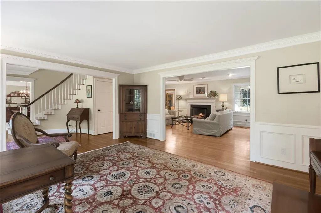 5655 Lake Island Drive, Sandy Springs, Georgia 30327, 6 Bedrooms Bedrooms, ,5 BathroomsBathrooms,Residential,Sold,5655 Lake Island Drive,6727347