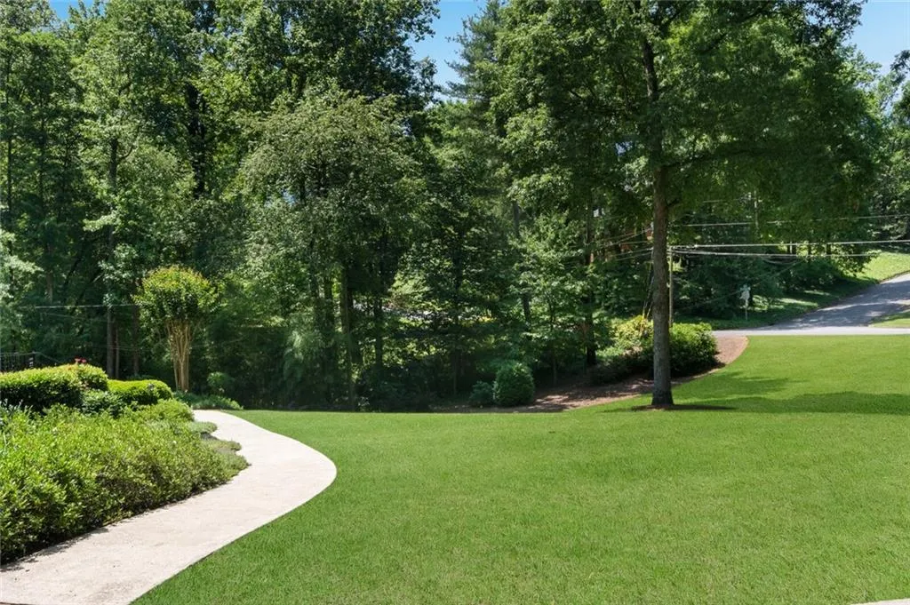 5655 Lake Island Drive, Sandy Springs, Georgia 30327, 6 Bedrooms Bedrooms, ,5 BathroomsBathrooms,Residential,Sold,5655 Lake Island Drive,6727347