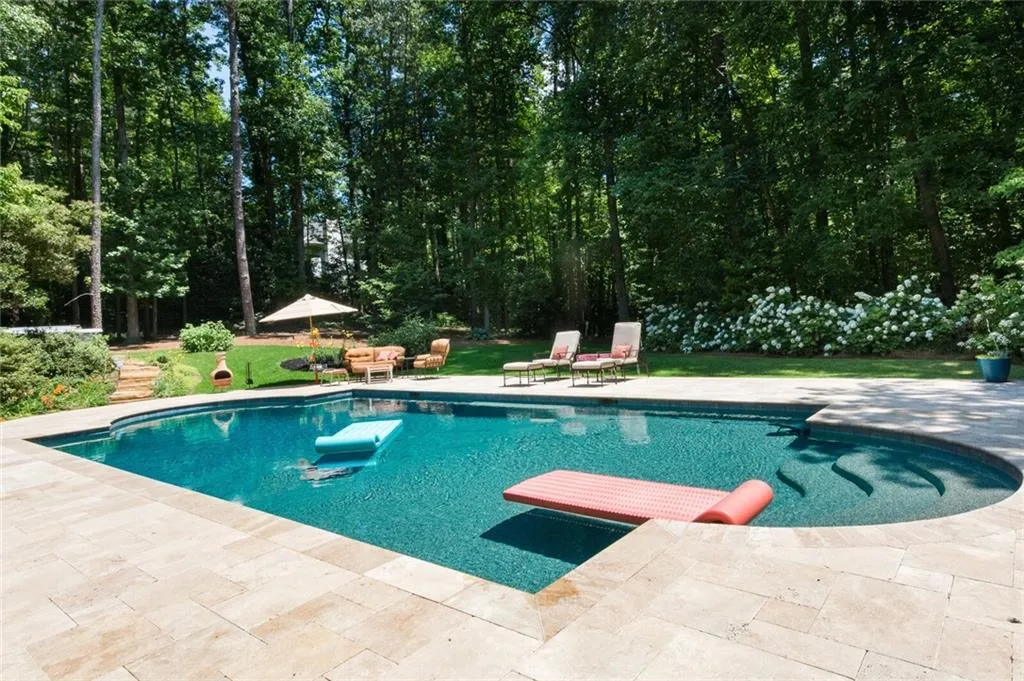 5655 Lake Island Drive, Sandy Springs, Georgia 30327, 6 Bedrooms Bedrooms, ,5 BathroomsBathrooms,Residential,Sold,5655 Lake Island Drive,6727347