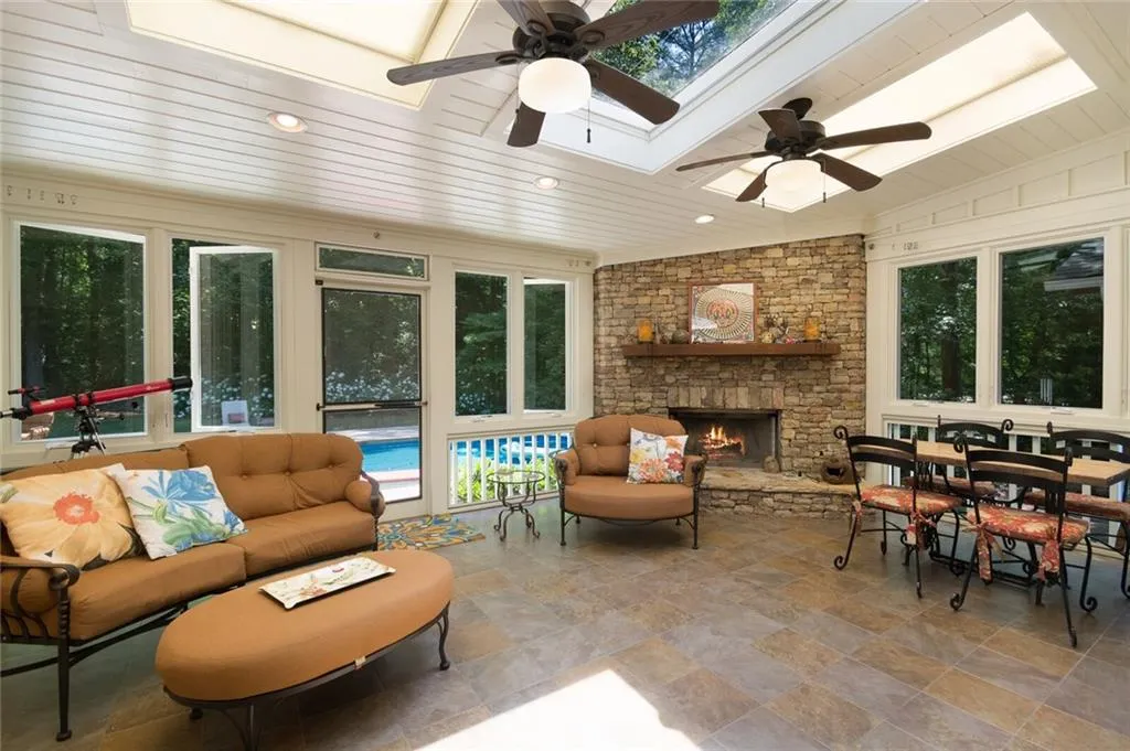 5655 Lake Island Drive, Sandy Springs, Georgia 30327, 6 Bedrooms Bedrooms, ,5 BathroomsBathrooms,Residential,Sold,5655 Lake Island Drive,6727347