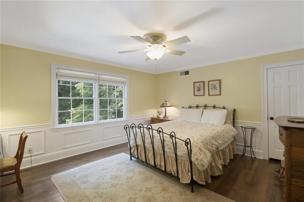5655 Lake Island Drive, Sandy Springs, Georgia 30327, 6 Bedrooms Bedrooms, ,5 BathroomsBathrooms,Residential,Sold,5655 Lake Island Drive,6727347