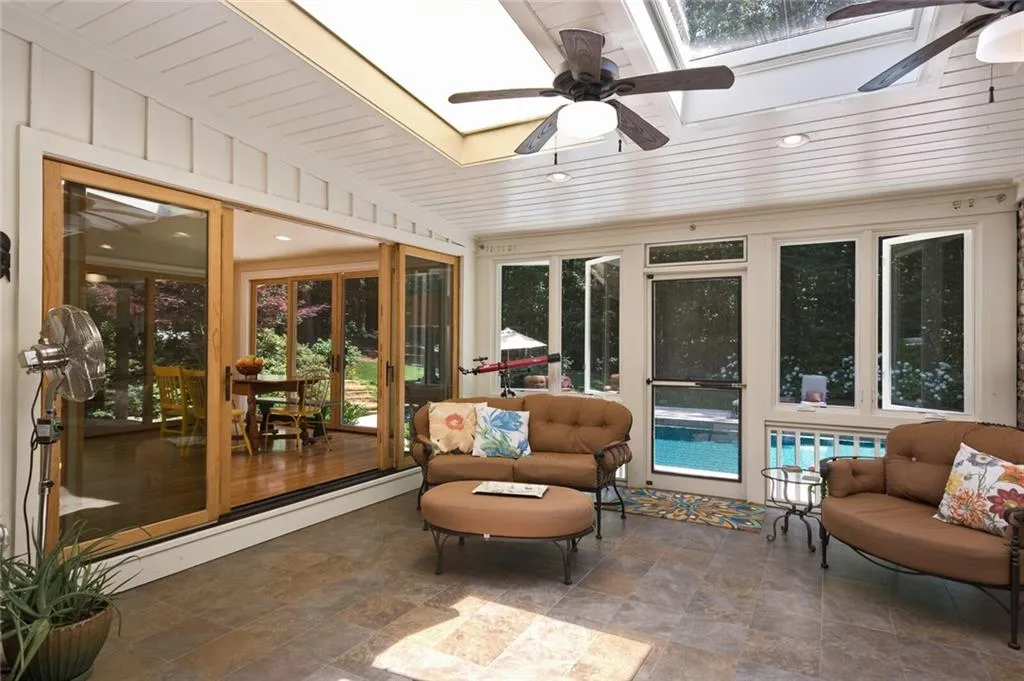 5655 Lake Island Drive, Sandy Springs, Georgia 30327, 6 Bedrooms Bedrooms, ,5 BathroomsBathrooms,Residential,Sold,5655 Lake Island Drive,6727347