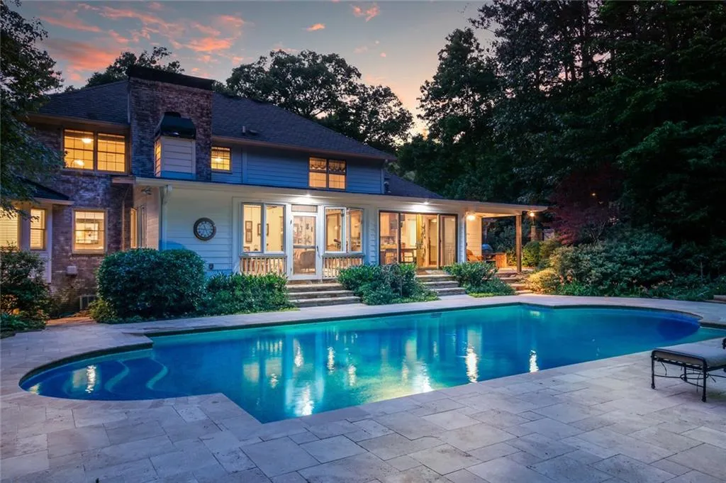 5655 Lake Island Drive, Sandy Springs, Georgia 30327, 6 Bedrooms Bedrooms, ,5 BathroomsBathrooms,Residential,Sold,5655 Lake Island Drive,6727347
