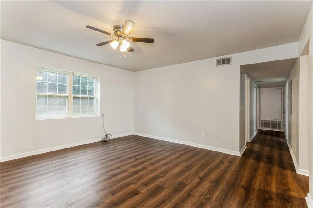 315 Winding River Drive Unit E, Sandy Springs, Georgia 30350, 3 Bedrooms Bedrooms, ,2 BathroomsBathrooms,Residential,Sold,315 Winding River Drive Unit E,7162444