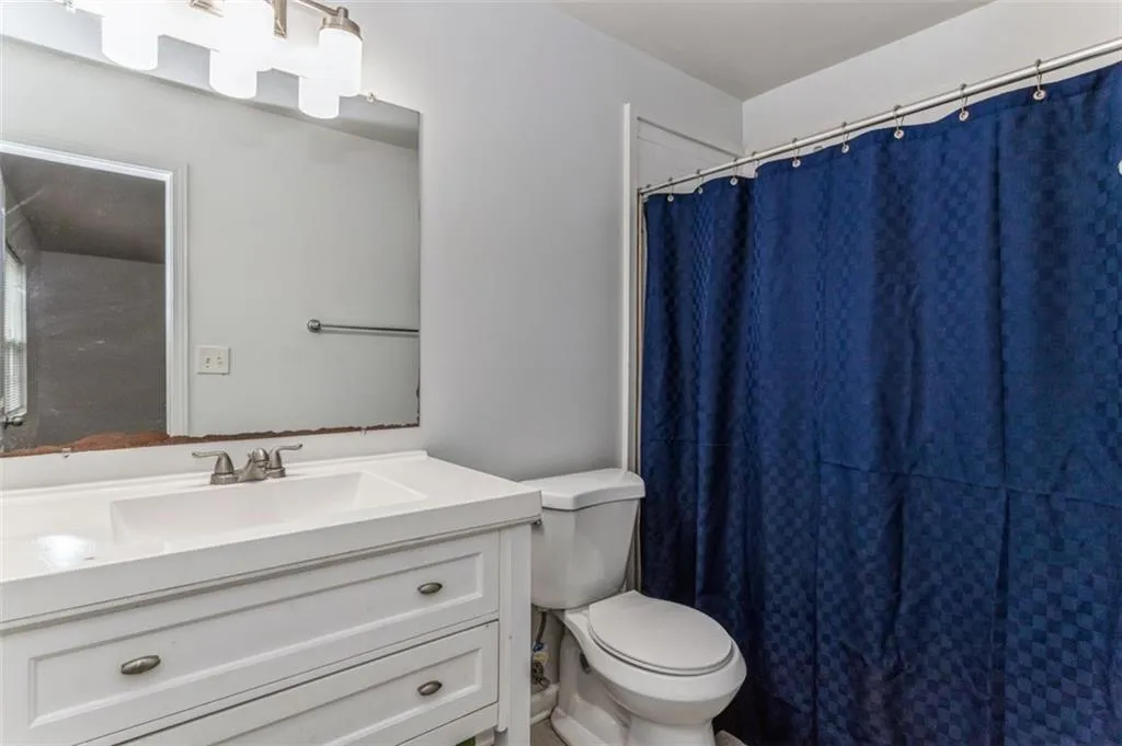 315 Winding River Drive Unit E, Sandy Springs, Georgia 30350, 3 Bedrooms Bedrooms, ,2 BathroomsBathrooms,Residential,Sold,315 Winding River Drive Unit E,7162444