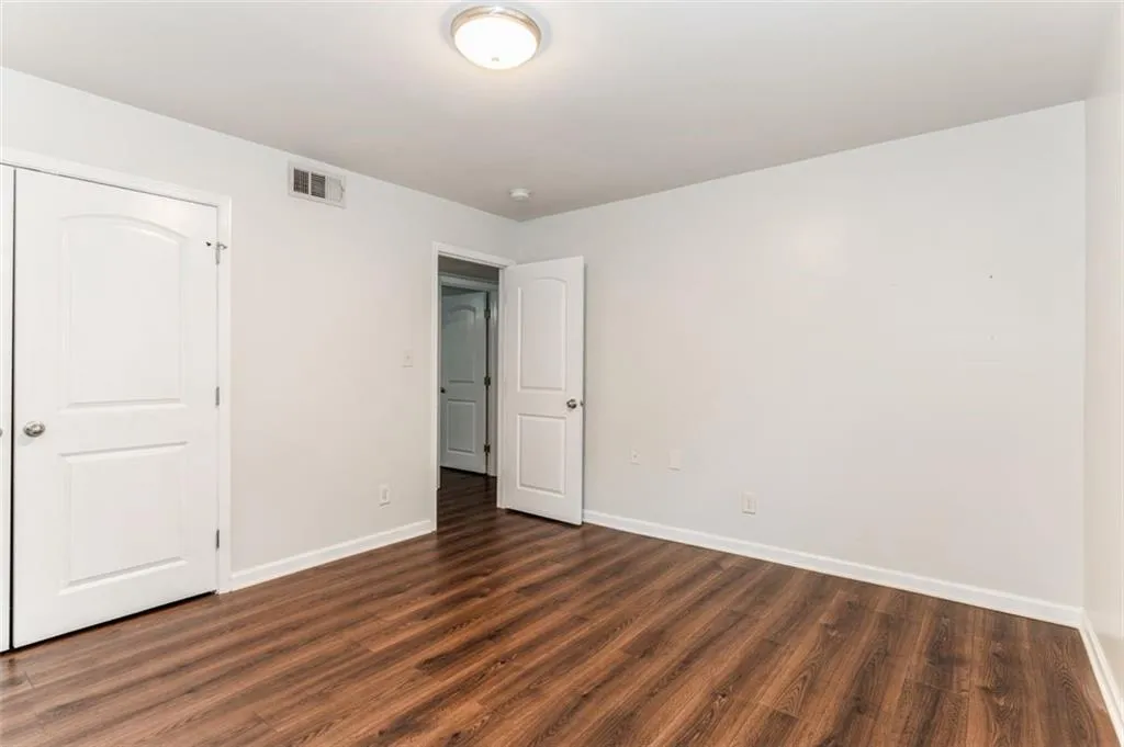 315 Winding River Drive Unit E, Sandy Springs, Georgia 30350, 3 Bedrooms Bedrooms, ,2 BathroomsBathrooms,Residential,Sold,315 Winding River Drive Unit E,7162444