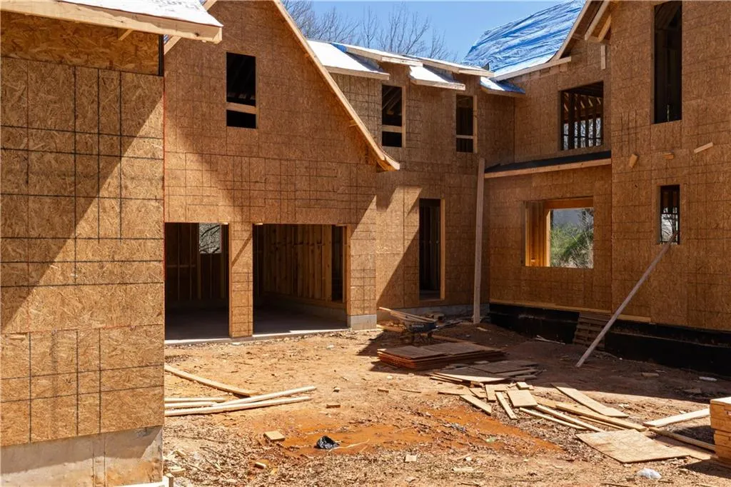 4957 Peachtree Dunwoody Road, Sandy Springs, Georgia 30342, 5 Bedrooms Bedrooms, ,6 BathroomsBathrooms,Residential,For Sale,4957 Peachtree Dunwoody Road,7694176