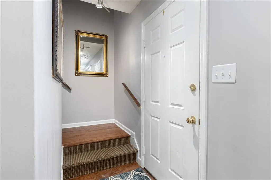 7750 Roswell Road Unit 5f, Sandy Springs, Georgia 30350, 2 Bedrooms Bedrooms, ,1 BathroomBathrooms,Residential,Sold,7750 Roswell Road Unit 5f,7059427