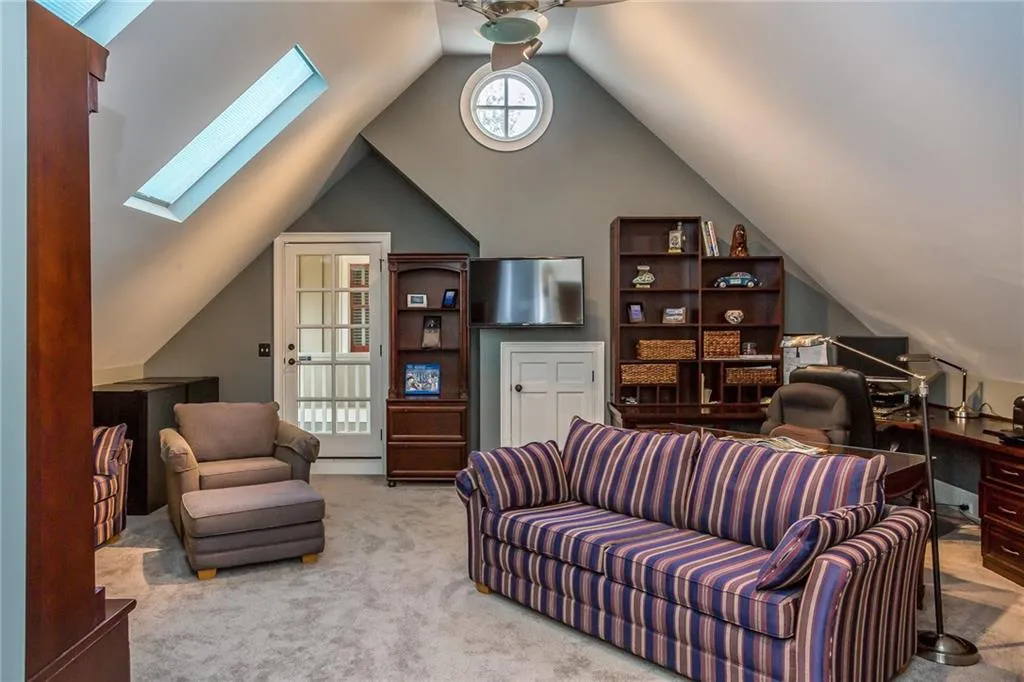 365 Londonberry Road, Sandy Springs, Georgia 30327, 6 Bedrooms Bedrooms, ,6 BathroomsBathrooms,Residential,Sold,365 Londonberry Road,5823900