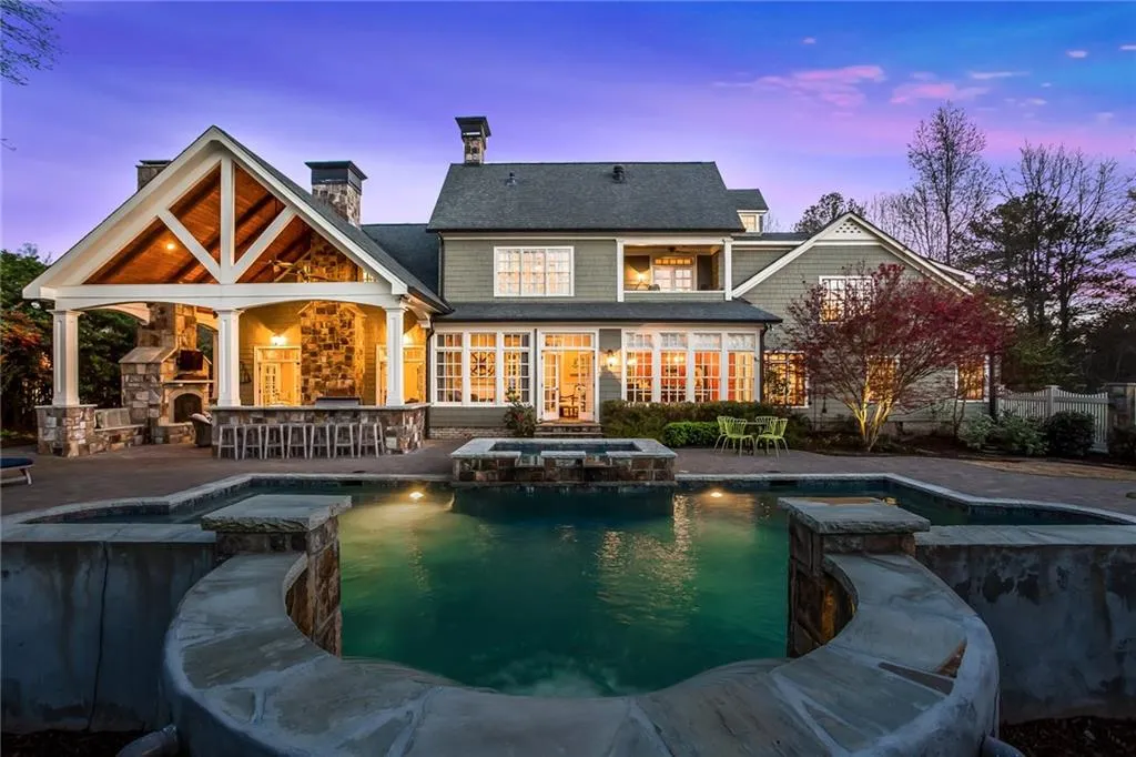 365 Londonberry Road, Sandy Springs, Georgia 30327, 6 Bedrooms Bedrooms, ,6 BathroomsBathrooms,Residential,Sold,365 Londonberry Road,5823900