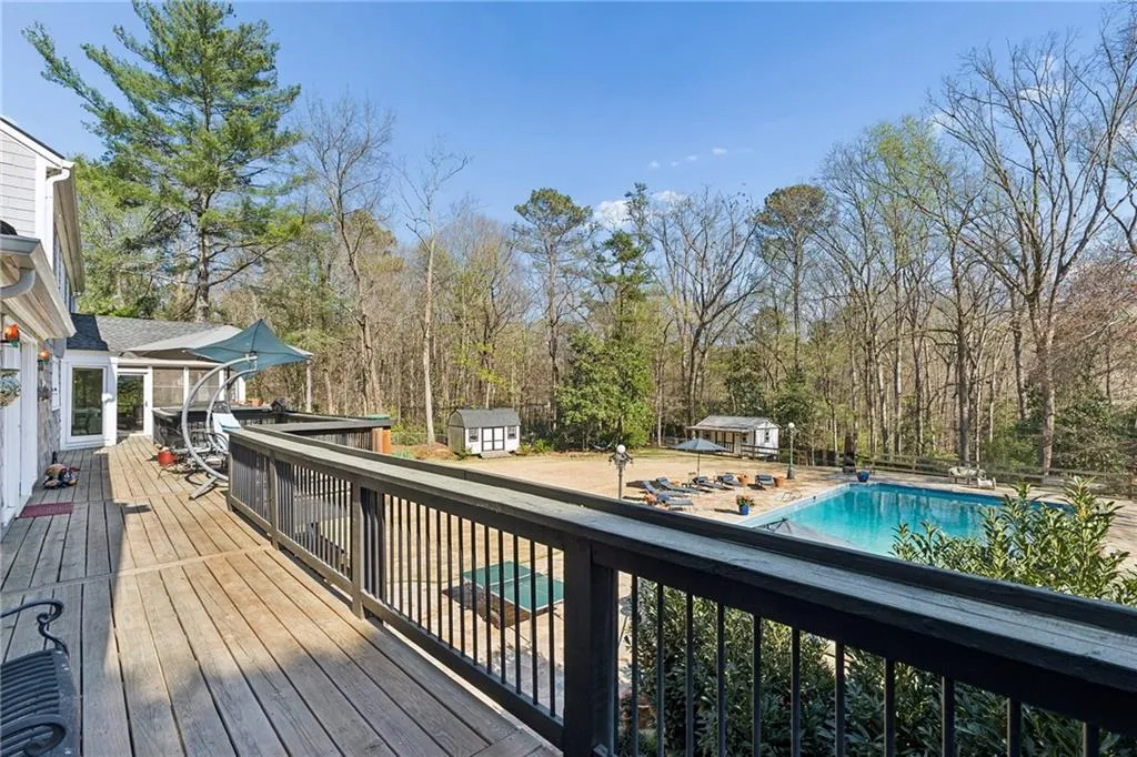 555 Valley Hall Drive, Sandy Springs, Georgia 30350, 6 Bedrooms Bedrooms, ,3 BathroomsBathrooms,Residential,For Sale,555 Valley Hall Drive,7740137