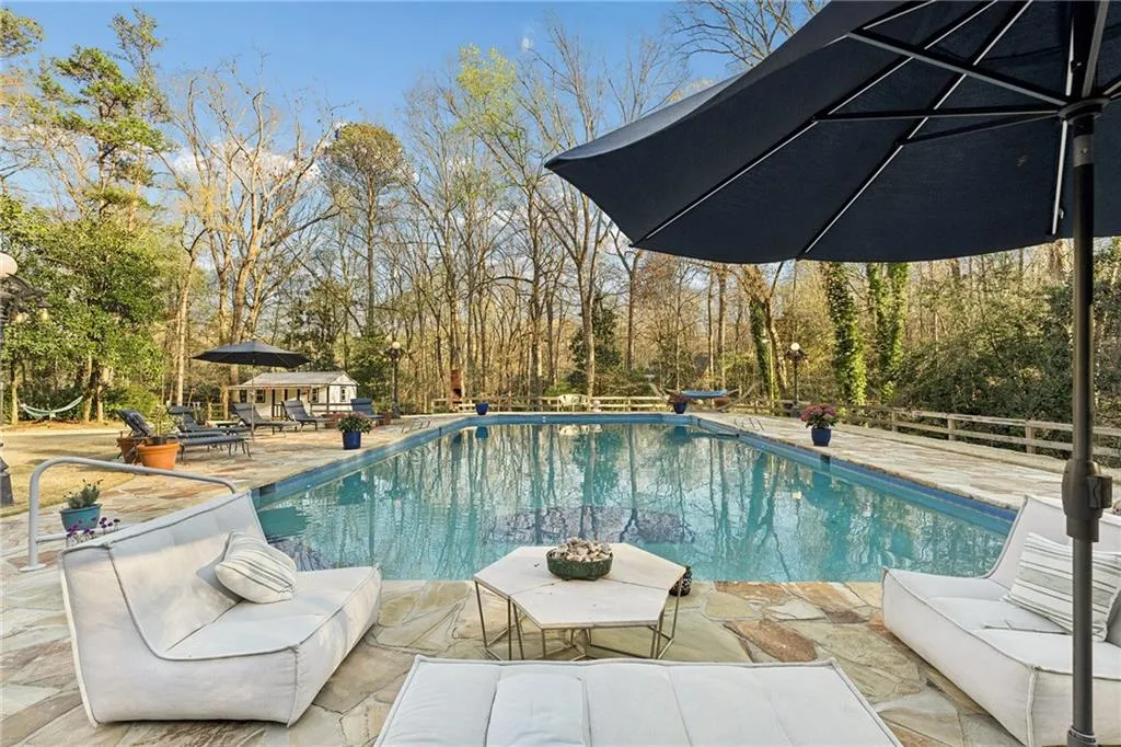 555 Valley Hall Drive, Sandy Springs, Georgia 30350, 6 Bedrooms Bedrooms, ,3 BathroomsBathrooms,Residential,For Sale,555 Valley Hall Drive,7740137