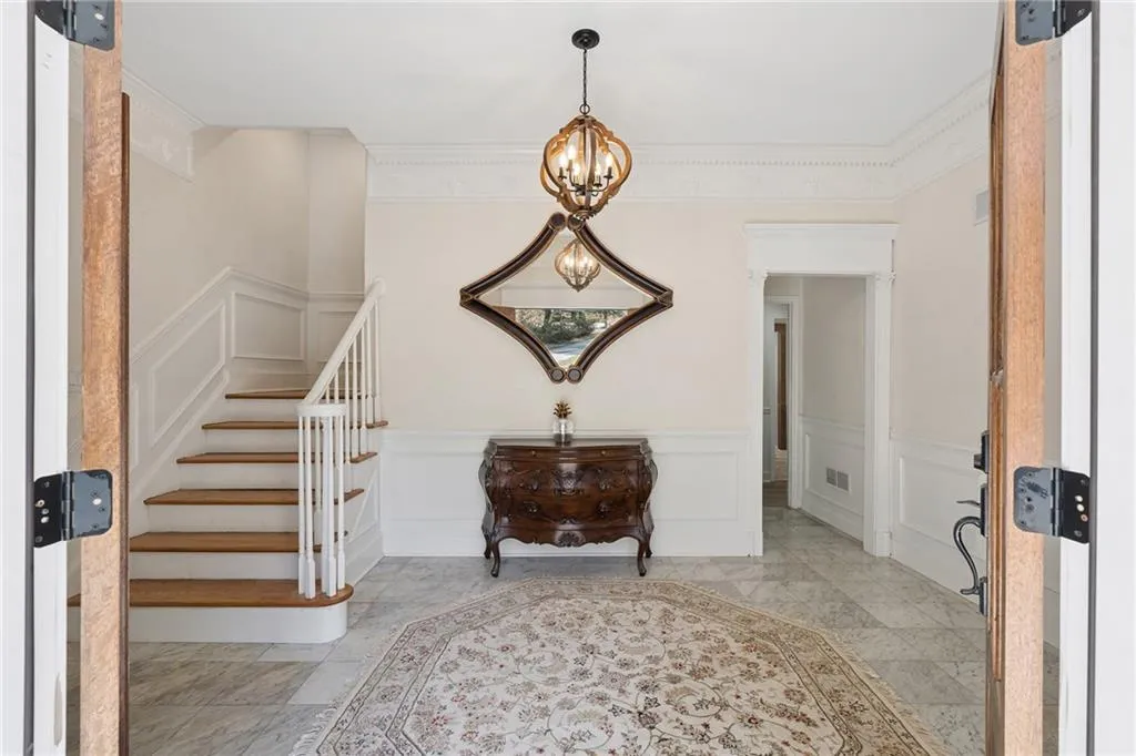 555 Valley Hall Drive, Sandy Springs, Georgia 30350, 6 Bedrooms Bedrooms, ,3 BathroomsBathrooms,Residential,For Sale,555 Valley Hall Drive,7740137