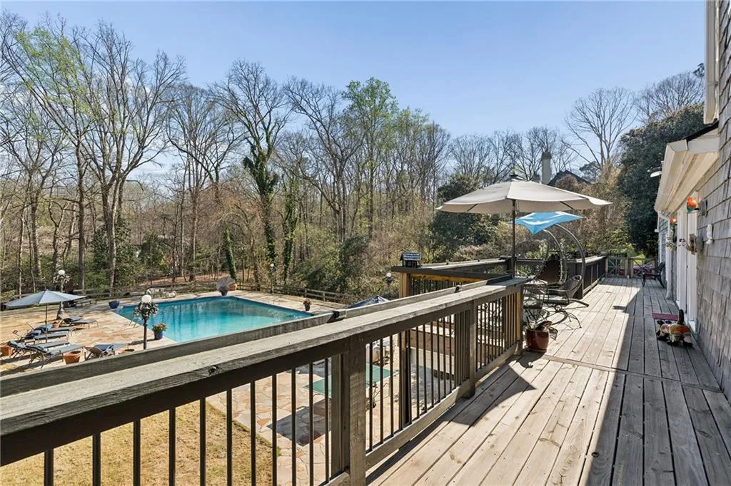555 Valley Hall Drive, Sandy Springs, Georgia 30350, 6 Bedrooms Bedrooms, ,3 BathroomsBathrooms,Residential,For Sale,555 Valley Hall Drive,7740137