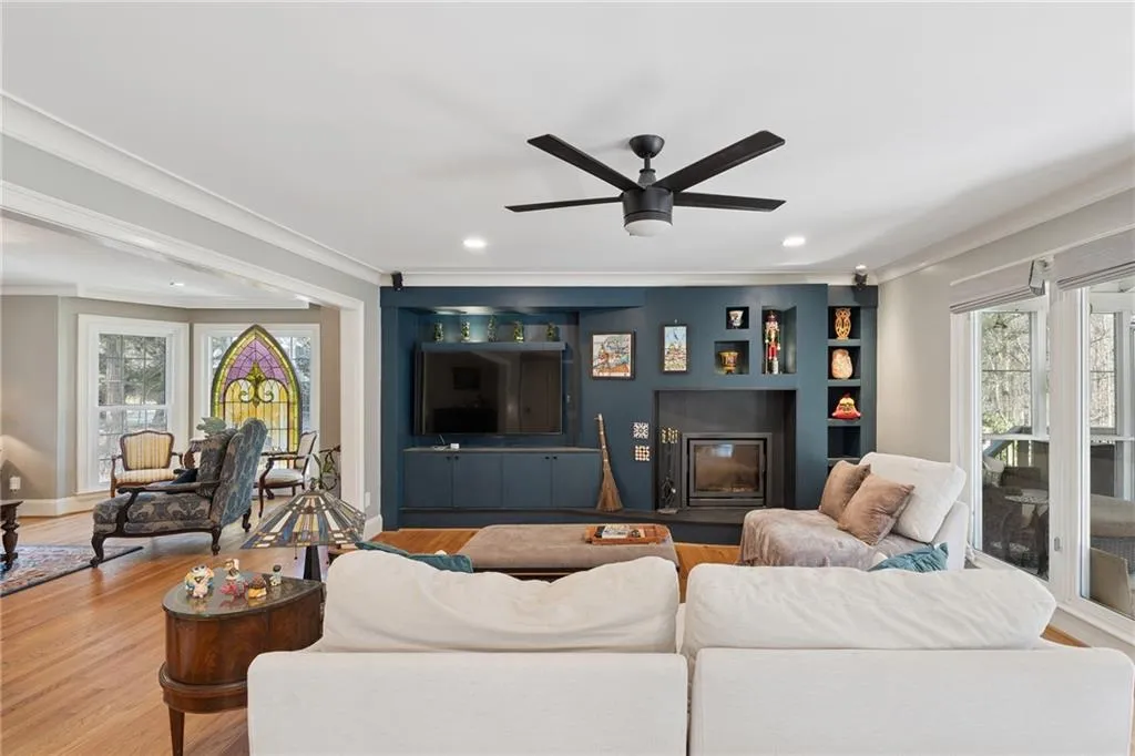 555 Valley Hall Drive, Sandy Springs, Georgia 30350, 6 Bedrooms Bedrooms, ,3 BathroomsBathrooms,Residential,For Sale,555 Valley Hall Drive,7740137