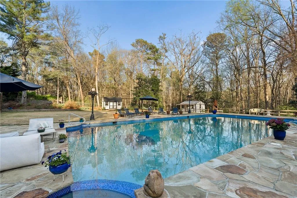 555 Valley Hall Drive, Sandy Springs, Georgia 30350, 6 Bedrooms Bedrooms, ,3 BathroomsBathrooms,Residential,For Sale,555 Valley Hall Drive,7740137
