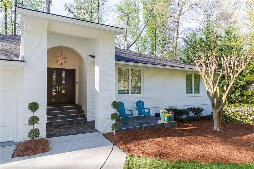 85 Robin Hood Road Ne, Atlanta, Georgia 30309, 4 Bedrooms Bedrooms, ,3 BathroomsBathrooms,Residential,Sold,85 Robin Hood Road Ne,5829120