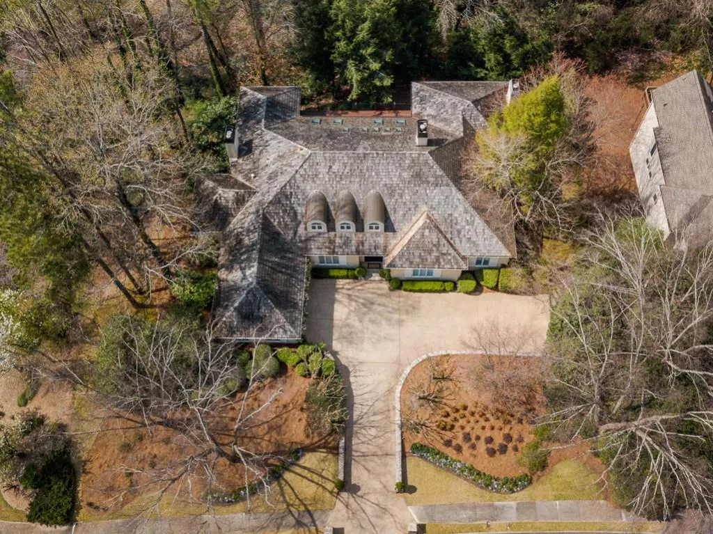 5300 Cross Roads Manor, Sandy Springs, Georgia 30327, 7 Bedrooms Bedrooms, ,5 BathroomsBathrooms,Residential,Sold,5300 Cross Roads Manor,6854791