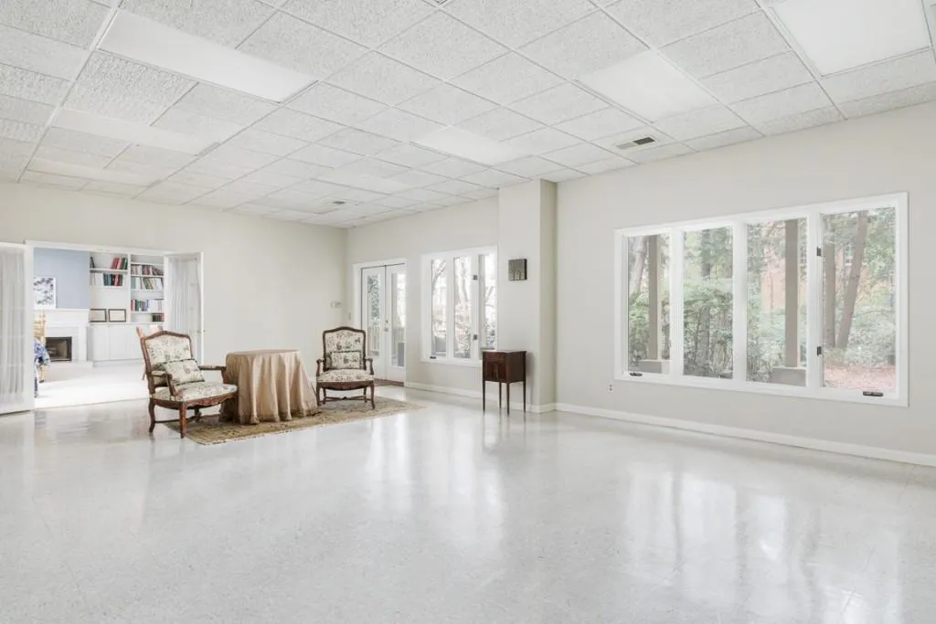 5300 Cross Roads Manor, Sandy Springs, Georgia 30327, 7 Bedrooms Bedrooms, ,5 BathroomsBathrooms,Residential,Sold,5300 Cross Roads Manor,6854791