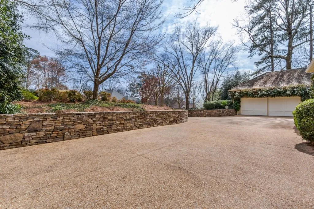 5300 Cross Roads Manor, Sandy Springs, Georgia 30327, 7 Bedrooms Bedrooms, ,5 BathroomsBathrooms,Residential,Sold,5300 Cross Roads Manor,6854791