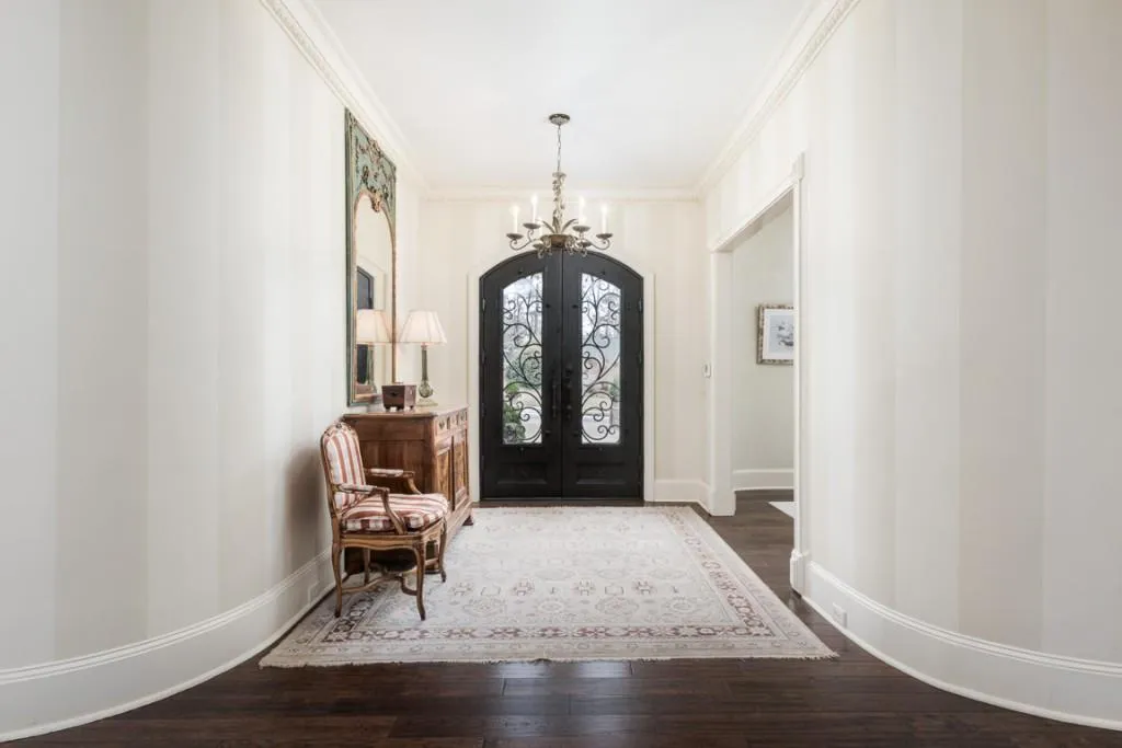 5300 Cross Roads Manor, Sandy Springs, Georgia 30327, 7 Bedrooms Bedrooms, ,5 BathroomsBathrooms,Residential,Sold,5300 Cross Roads Manor,6854791