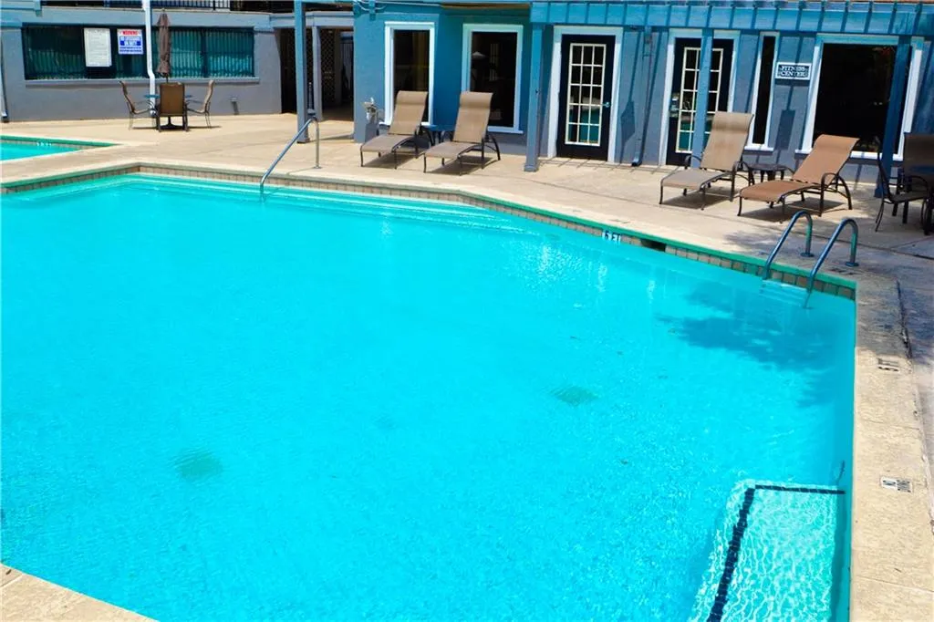 426 Granville Court, Atlanta, Georgia 30328, 2 Bedrooms Bedrooms, ,2 BathroomsBathrooms,Residential,Sold,426 Granville Court,6016807