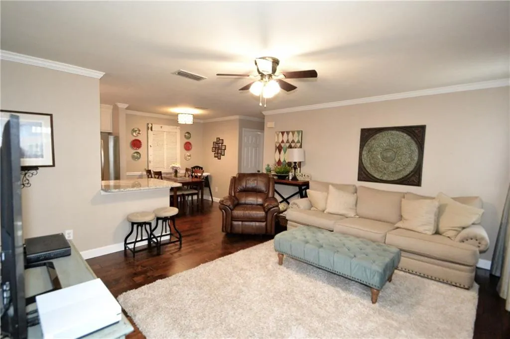 426 Granville Court, Atlanta, Georgia 30328, 2 Bedrooms Bedrooms, ,2 BathroomsBathrooms,Residential,Sold,426 Granville Court,6016807