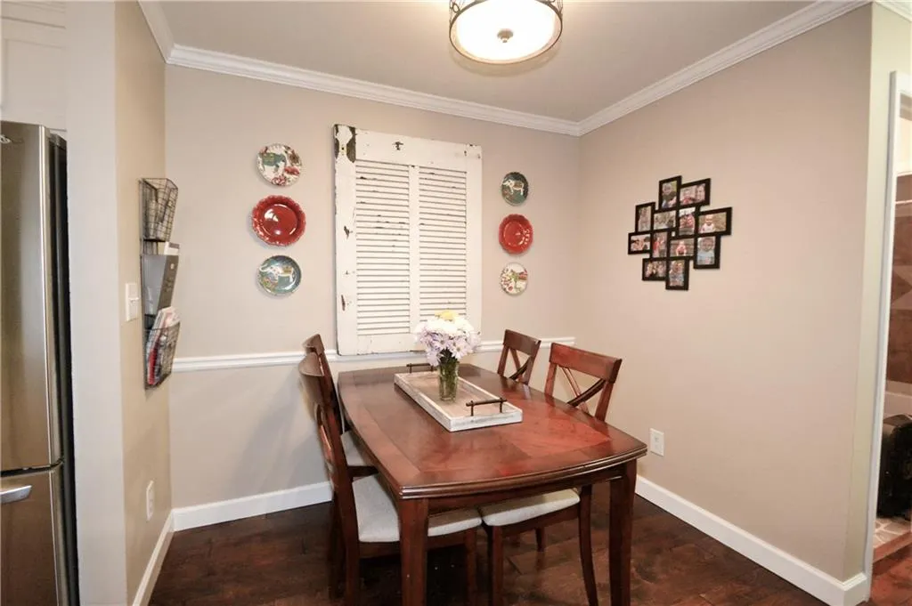 426 Granville Court, Atlanta, Georgia 30328, 2 Bedrooms Bedrooms, ,2 BathroomsBathrooms,Residential,Sold,426 Granville Court,6016807