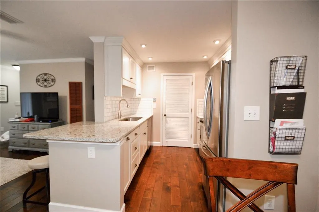 426 Granville Court, Atlanta, Georgia 30328, 2 Bedrooms Bedrooms, ,2 BathroomsBathrooms,Residential,Sold,426 Granville Court,6016807