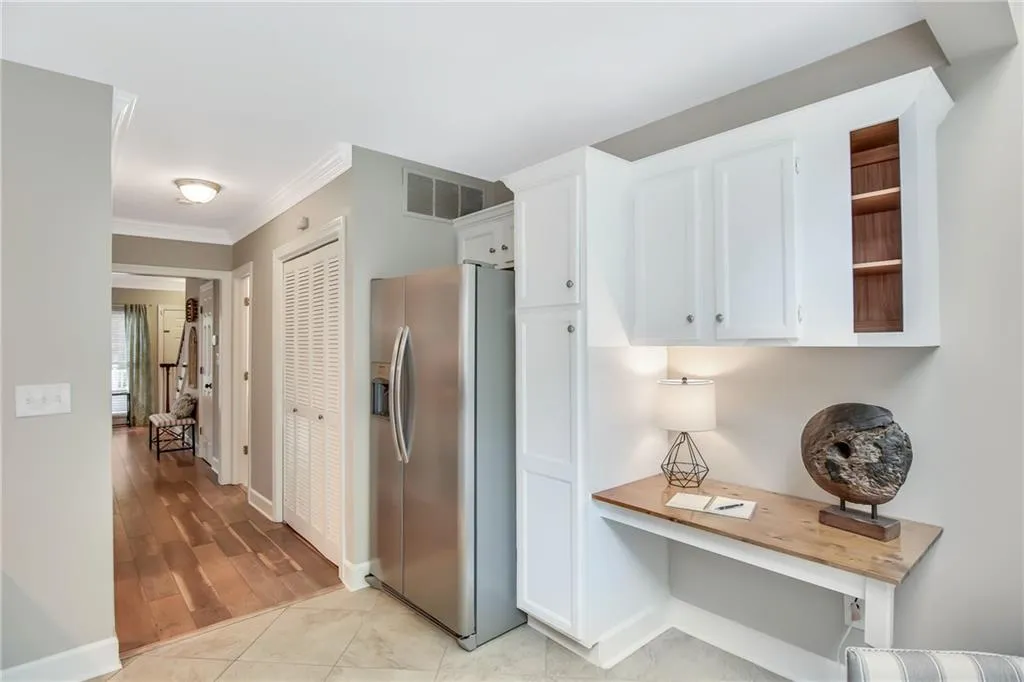 7500 Roswell Road Unit 30, Sandy Springs, Georgia 30350, 2 Bedrooms Bedrooms, ,2 BathroomsBathrooms,Residential,Sold,7500 Roswell Road Unit 30,6596566