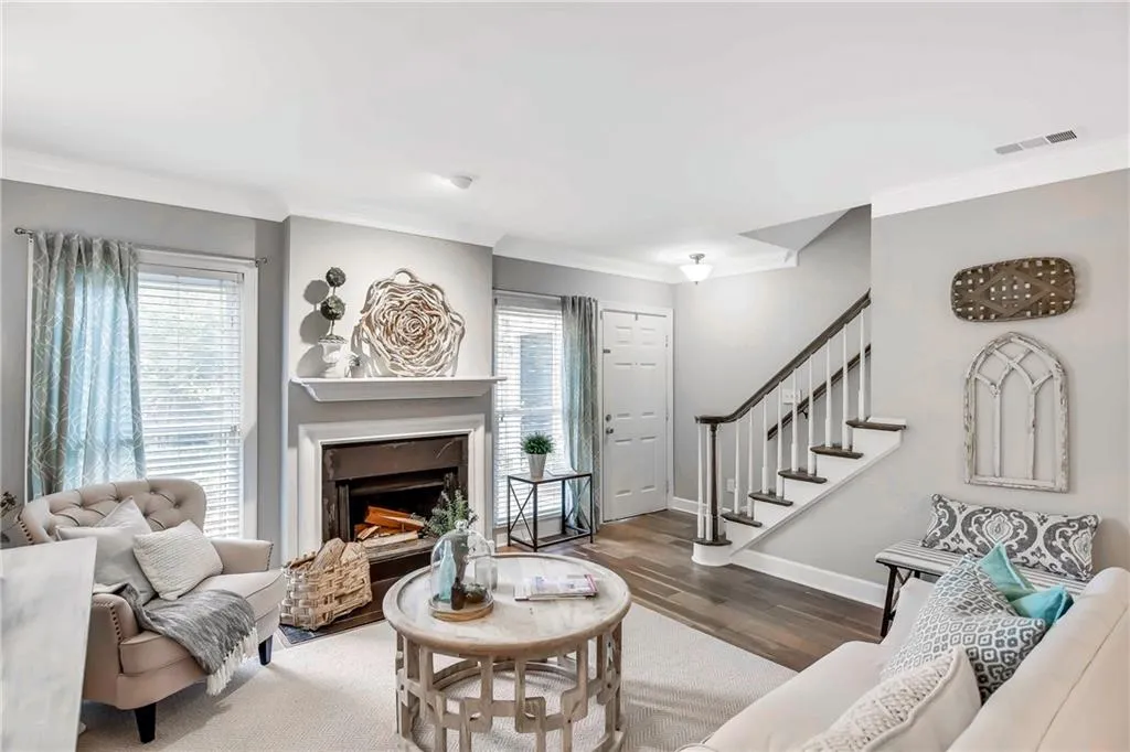 7500 Roswell Road Unit 30, Sandy Springs, Georgia 30350, 2 Bedrooms Bedrooms, ,2 BathroomsBathrooms,Residential,Sold,7500 Roswell Road Unit 30,6596566