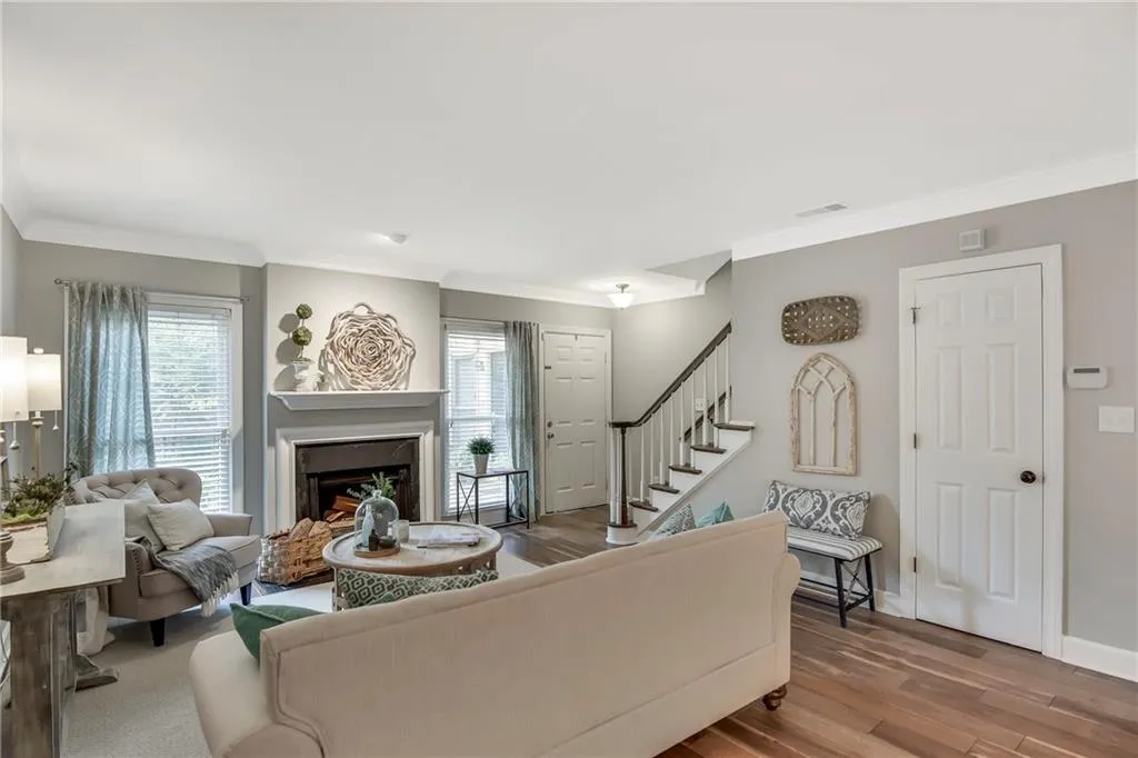 7500 Roswell Road Unit 30, Sandy Springs, Georgia 30350, 2 Bedrooms Bedrooms, ,2 BathroomsBathrooms,Residential,Sold,7500 Roswell Road Unit 30,6596566