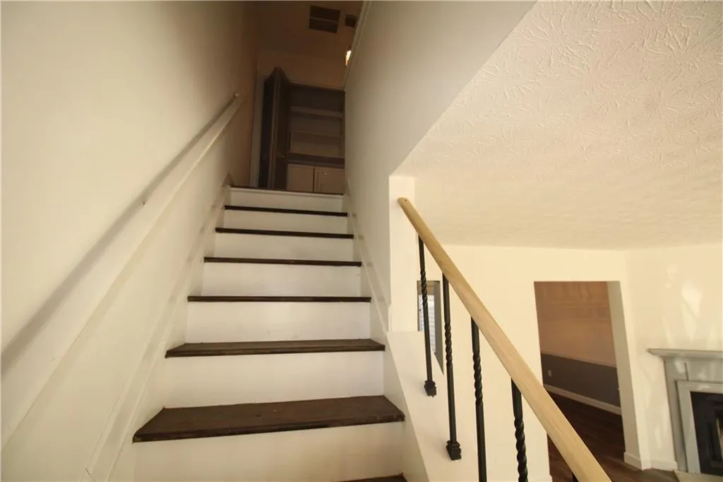 3107 Queen Anne Court, Sandy Springs, Georgia 30350, 2 Bedrooms Bedrooms, ,2 BathroomsBathrooms,Residential,Sold,3107 Queen Anne Court,7159803