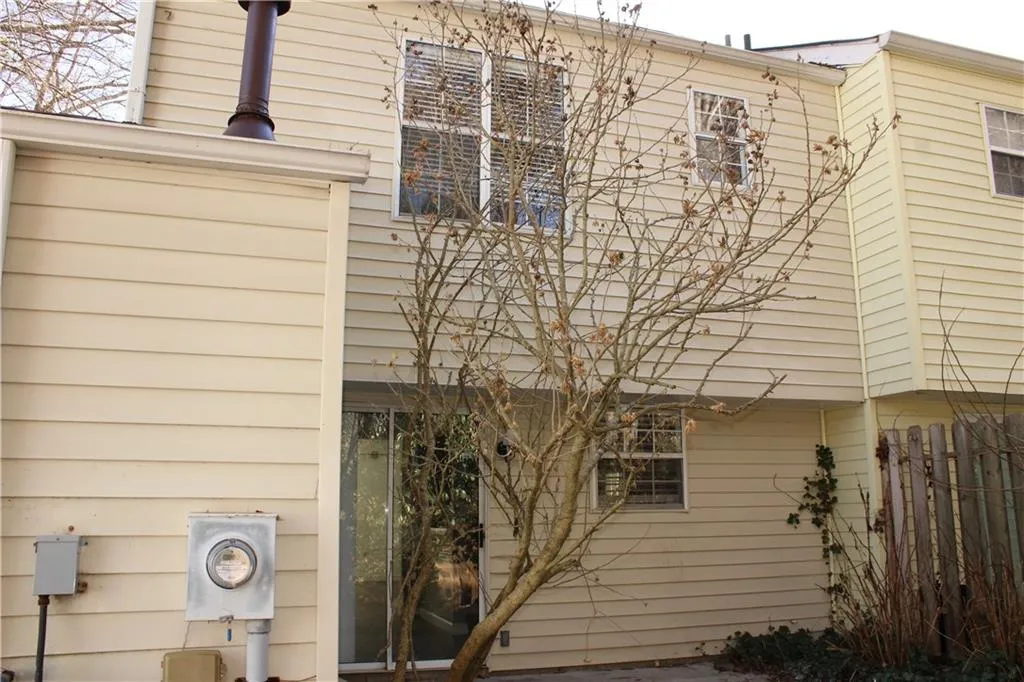 3107 Queen Anne Court, Sandy Springs, Georgia 30350, 2 Bedrooms Bedrooms, ,2 BathroomsBathrooms,Residential,Sold,3107 Queen Anne Court,7159803