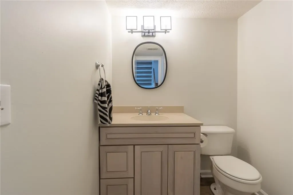 7094 Stonington Drive, Atlanta, Georgia 30328, 2 Bedrooms Bedrooms, ,2 BathroomsBathrooms,Residential,Sold,7094 Stonington Drive,6854909