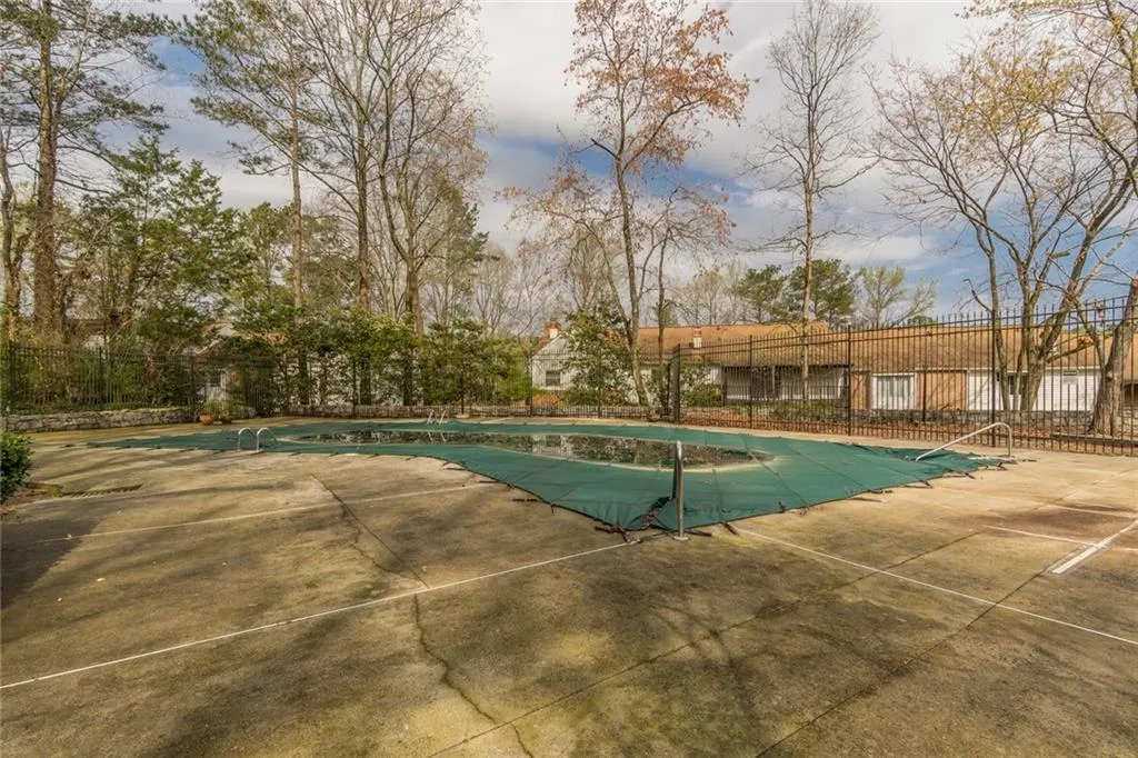 7094 Stonington Drive, Atlanta, Georgia 30328, 2 Bedrooms Bedrooms, ,2 BathroomsBathrooms,Residential,Sold,7094 Stonington Drive,6854909