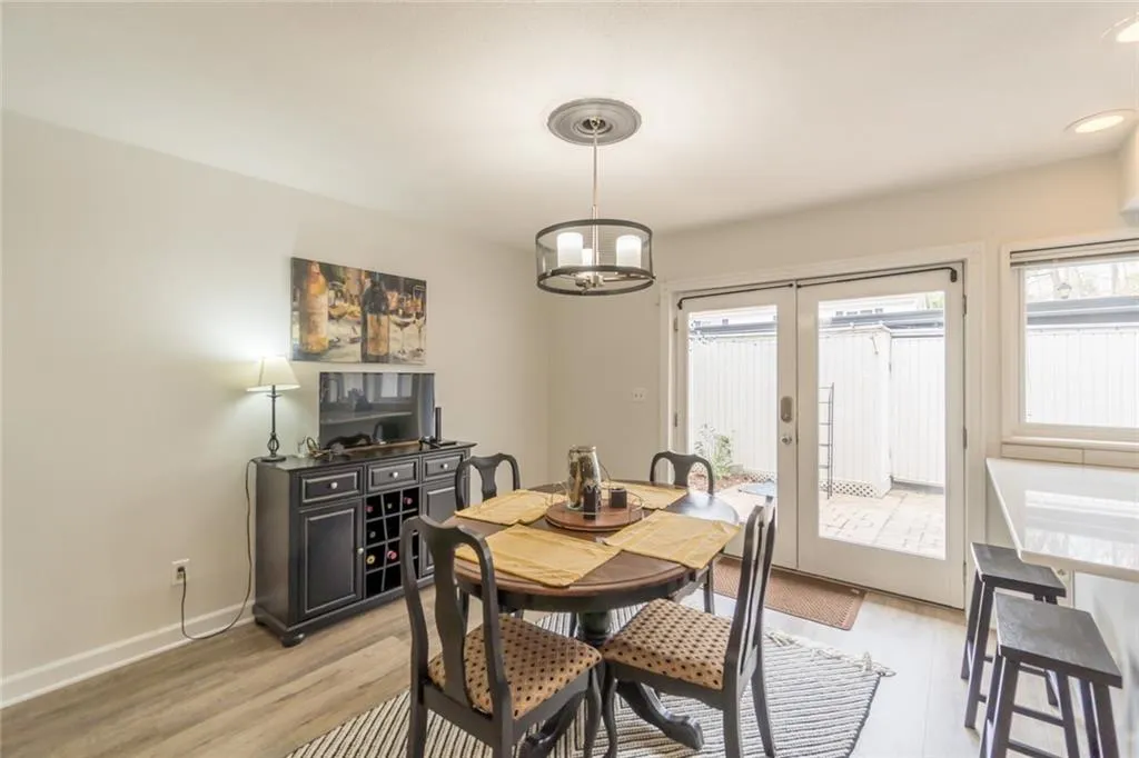 7094 Stonington Drive, Atlanta, Georgia 30328, 2 Bedrooms Bedrooms, ,2 BathroomsBathrooms,Residential,Sold,7094 Stonington Drive,6854909