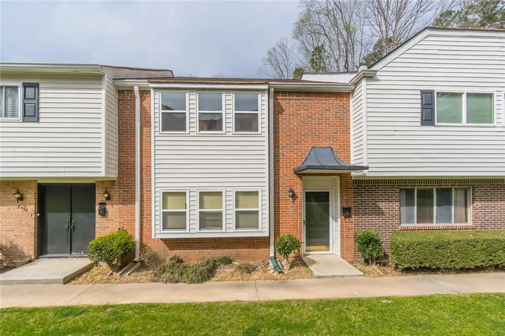 7094 Stonington Drive, Atlanta, Georgia 30328, 2 Bedrooms Bedrooms, ,2 BathroomsBathrooms,Residential,Sold,7094 Stonington Drive,6854909
