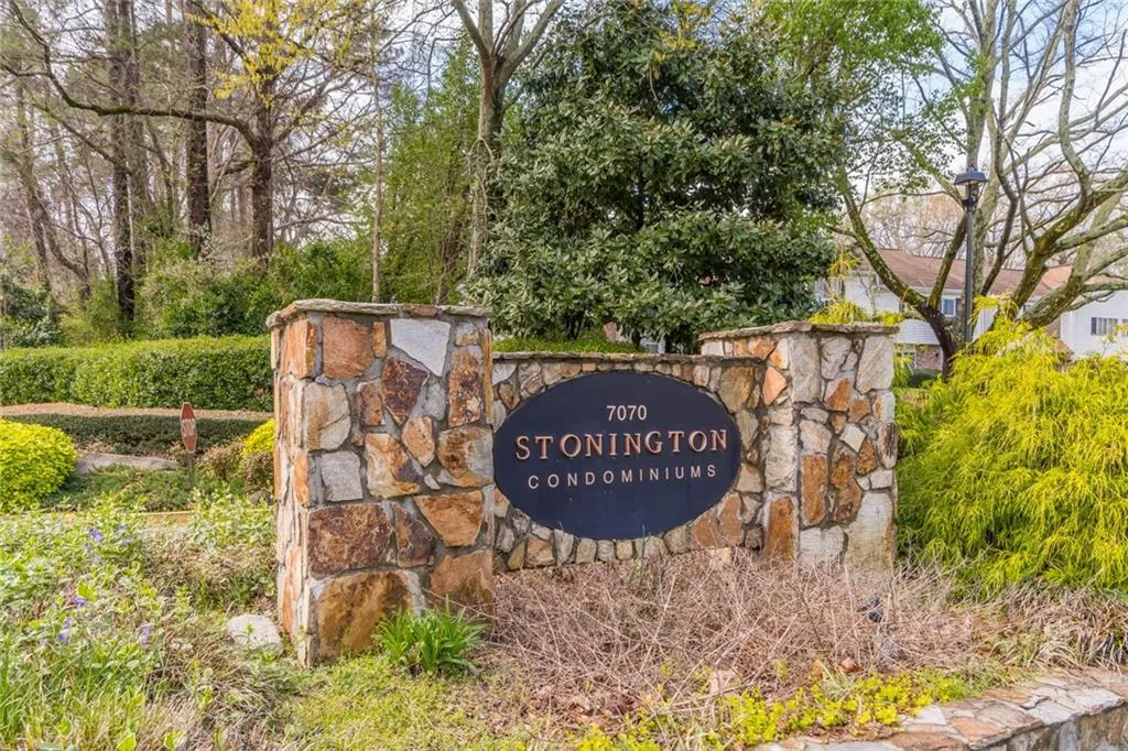 7094 Stonington Drive, Atlanta, Georgia 30328, 2 Bedrooms Bedrooms, ,2 BathroomsBathrooms,Residential,Sold,7094 Stonington Drive,6854909