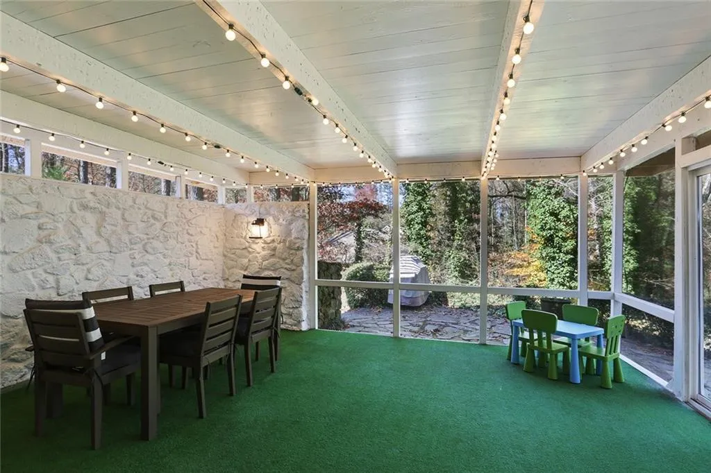 8165 Innsbruck Drive, Atlanta, Georgia 30350, 4 Bedrooms Bedrooms, ,3 BathroomsBathrooms,Residential,Sold,8165 Innsbruck Drive,5625969