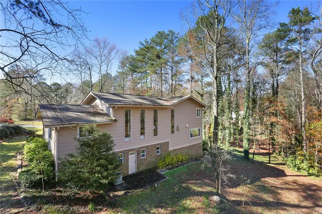 8165 Innsbruck Drive, Atlanta, Georgia 30350, 4 Bedrooms Bedrooms, ,3 BathroomsBathrooms,Residential,Sold,8165 Innsbruck Drive,5625969