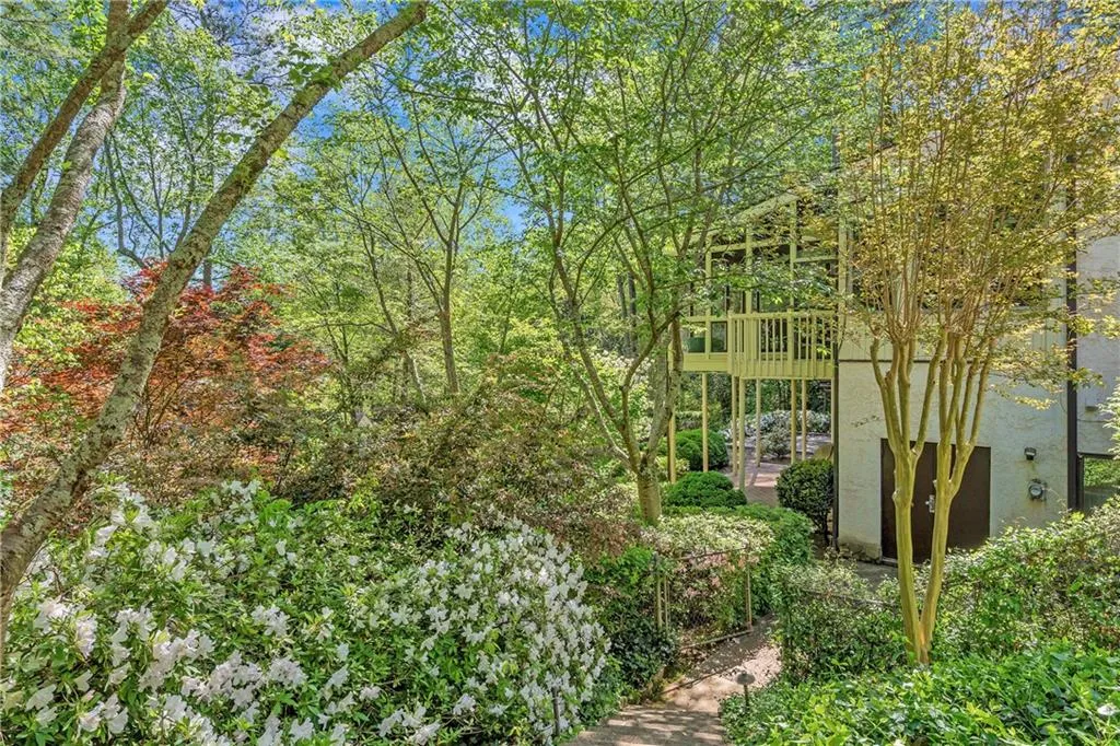5120 Jett Forest Trail, Atlanta, Georgia 30327, 5 Bedrooms Bedrooms, ,4 BathroomsBathrooms,Residential,Sold,5120 Jett Forest Trail,6537740