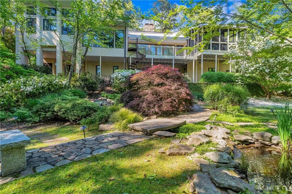 5120 Jett Forest Trail, Atlanta, Georgia 30327, 5 Bedrooms Bedrooms, ,4 BathroomsBathrooms,Residential,Sold,5120 Jett Forest Trail,6537740