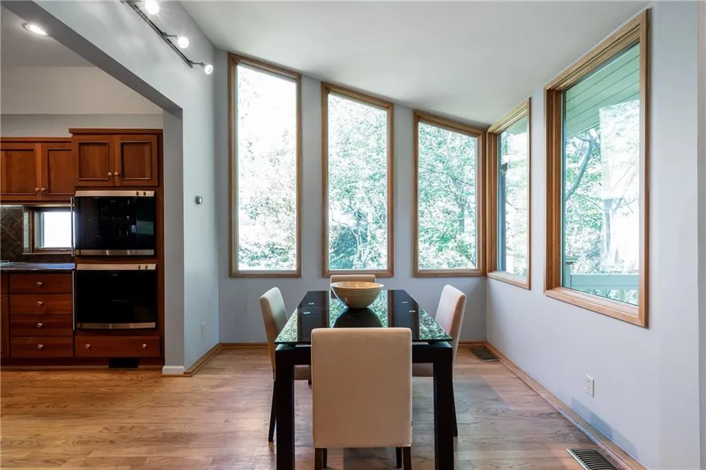 5120 Jett Forest Trail, Atlanta, Georgia 30327, 5 Bedrooms Bedrooms, ,4 BathroomsBathrooms,Residential,Sold,5120 Jett Forest Trail,6537740