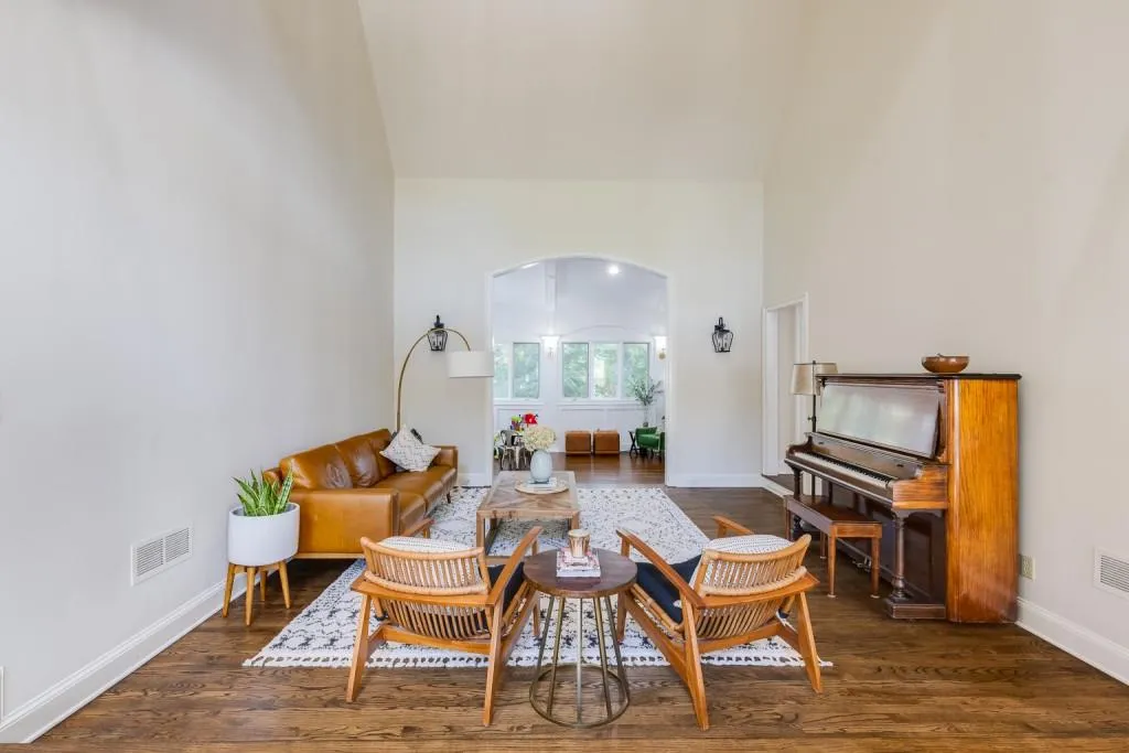 285 Lackland Court, Sandy Springs, Georgia 30350, 5 Bedrooms Bedrooms, ,4 BathroomsBathrooms,Residential,Sold,285 Lackland Court,6959754 285 Lackland Court, Sandy Springs, Georgia 30350, 5 Bedrooms Bedrooms, ,4 BathroomsBathrooms,Residential,Sold,285 Lackland Court,6959754