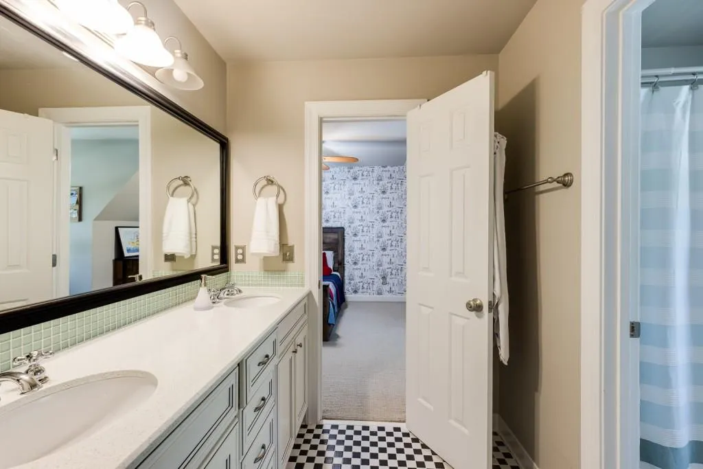 285 Lackland Court, Sandy Springs, Georgia 30350, 5 Bedrooms Bedrooms, ,4 BathroomsBathrooms,Residential,Sold,285 Lackland Court,6959754 285 Lackland Court, Sandy Springs, Georgia 30350, 5 Bedrooms Bedrooms, ,4 BathroomsBathrooms,Residential,Sold,285 Lackland Court,6959754