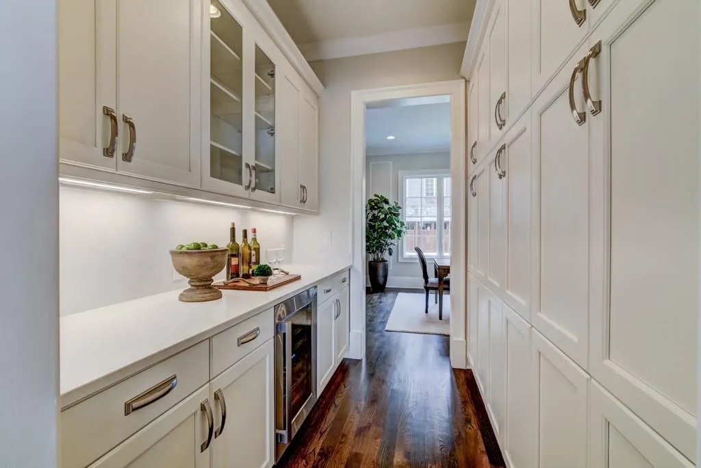 2820 Paces Lookout Lane, Atlanta, Georgia 30339, 4 Bedrooms Bedrooms, ,4 BathroomsBathrooms,Residential,Sold,2820 Paces Lookout Lane,6007971