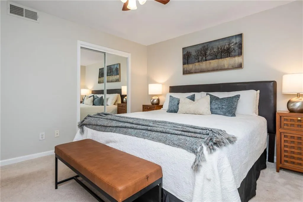 6940 Roswell Road Unit B4, Sandy Springs, Georgia 30328, 2 Bedrooms Bedrooms, ,1 BathroomBathrooms,Residential,For Sale,6940 Roswell Road Unit B4,7729982