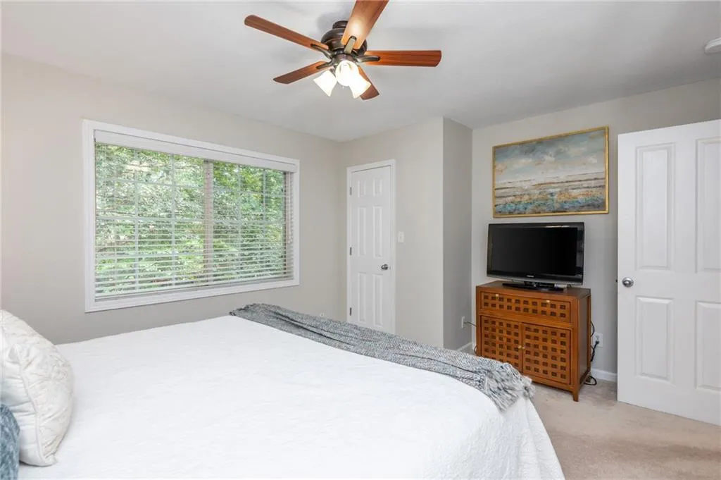 6940 Roswell Road Unit B4, Sandy Springs, Georgia 30328, 2 Bedrooms Bedrooms, ,1 BathroomBathrooms,Residential,For Sale,6940 Roswell Road Unit B4,7729982